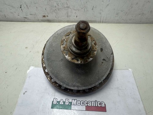 Front wheel hub motorcycle - front,